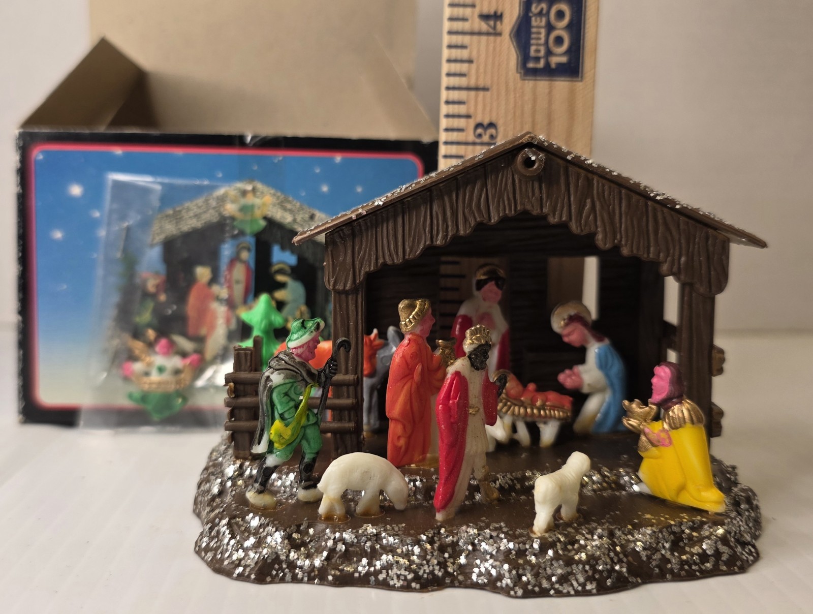 NEW Vintage Mini Plastic Nativity Scene Feather Tree glitter In Orig Box 4×3×3