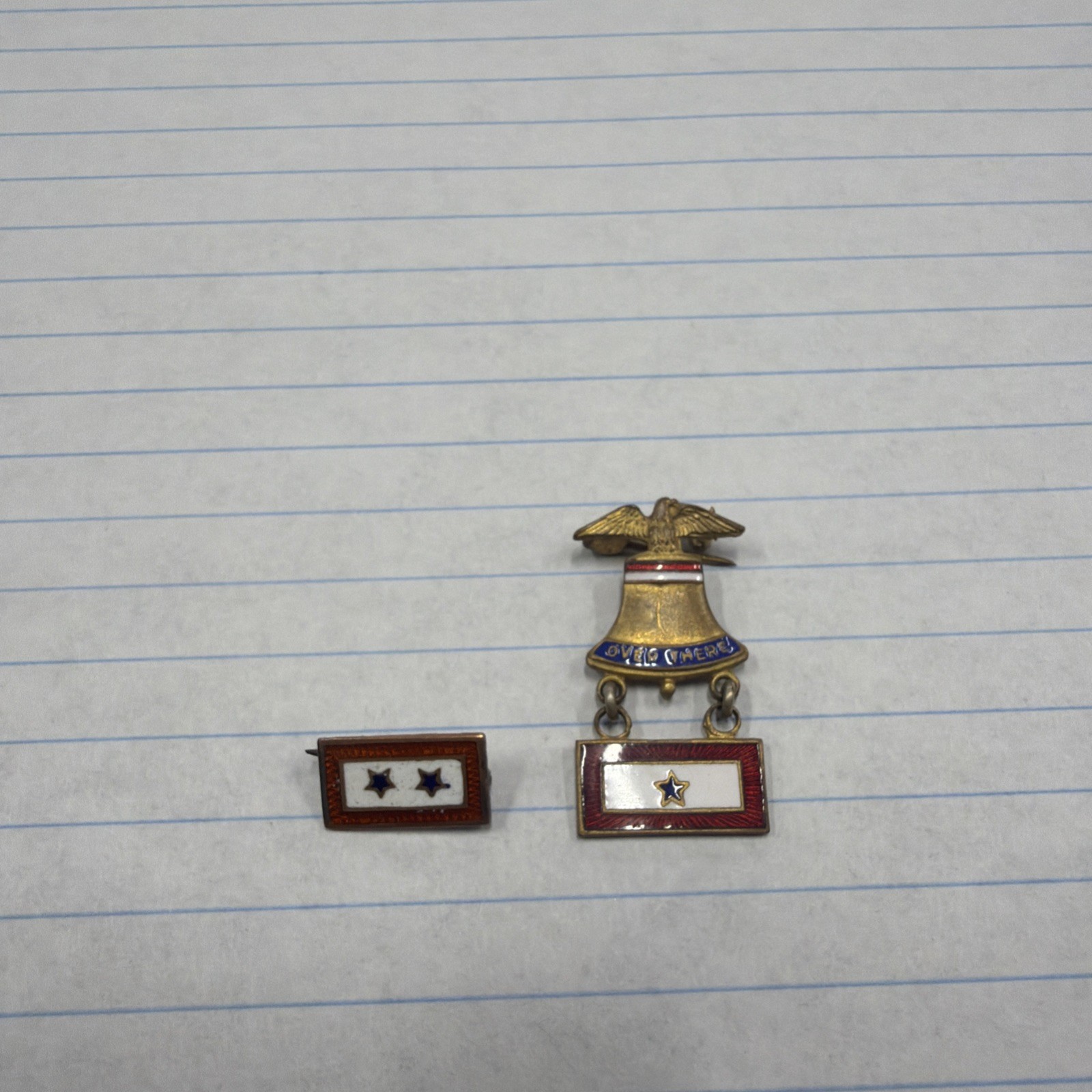antique World War I patriotic pin  1 Star And 2 Star