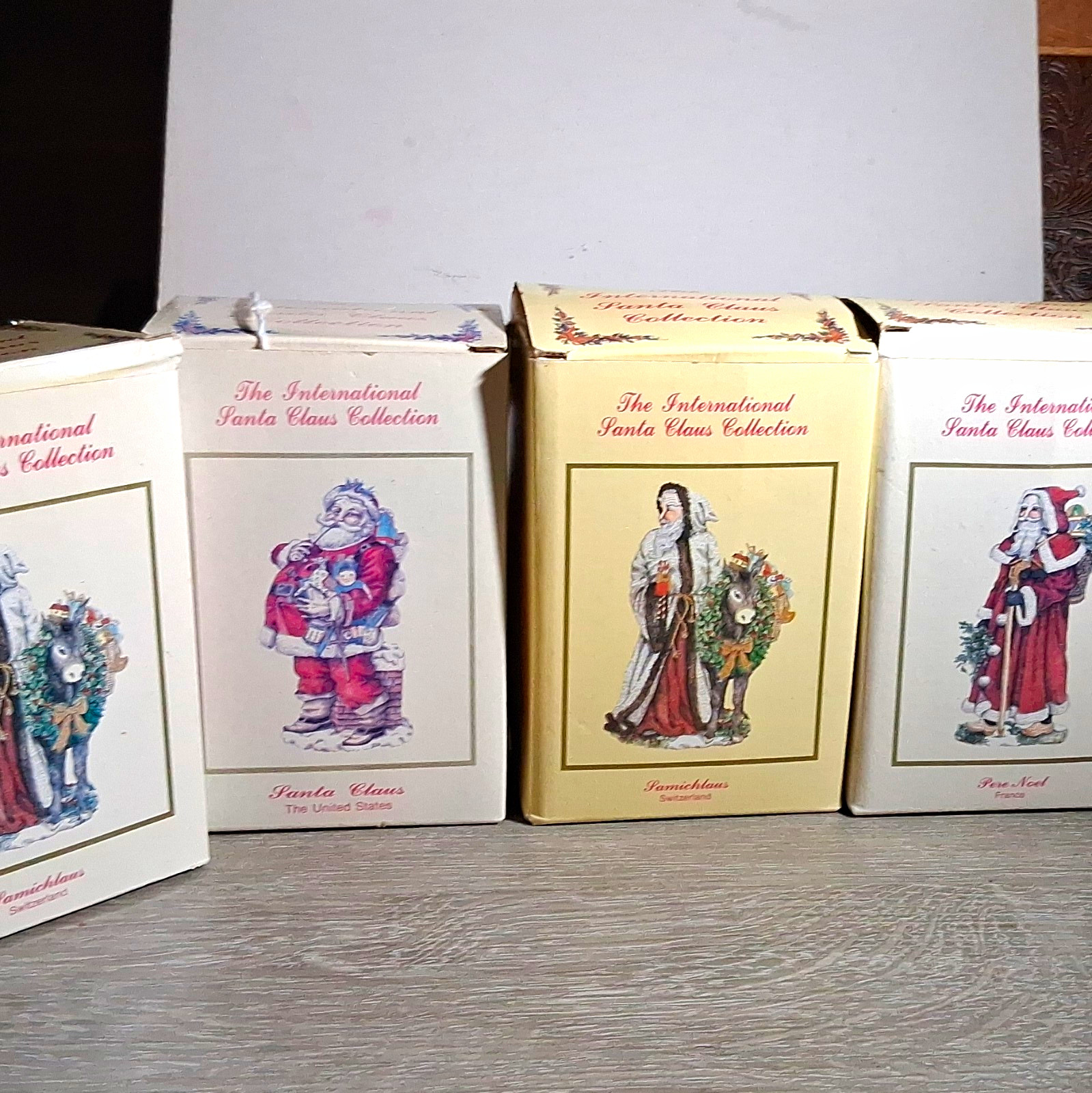International Resourcing Santa Claus Collection Resin Figurines Boxed 2pc 1993
