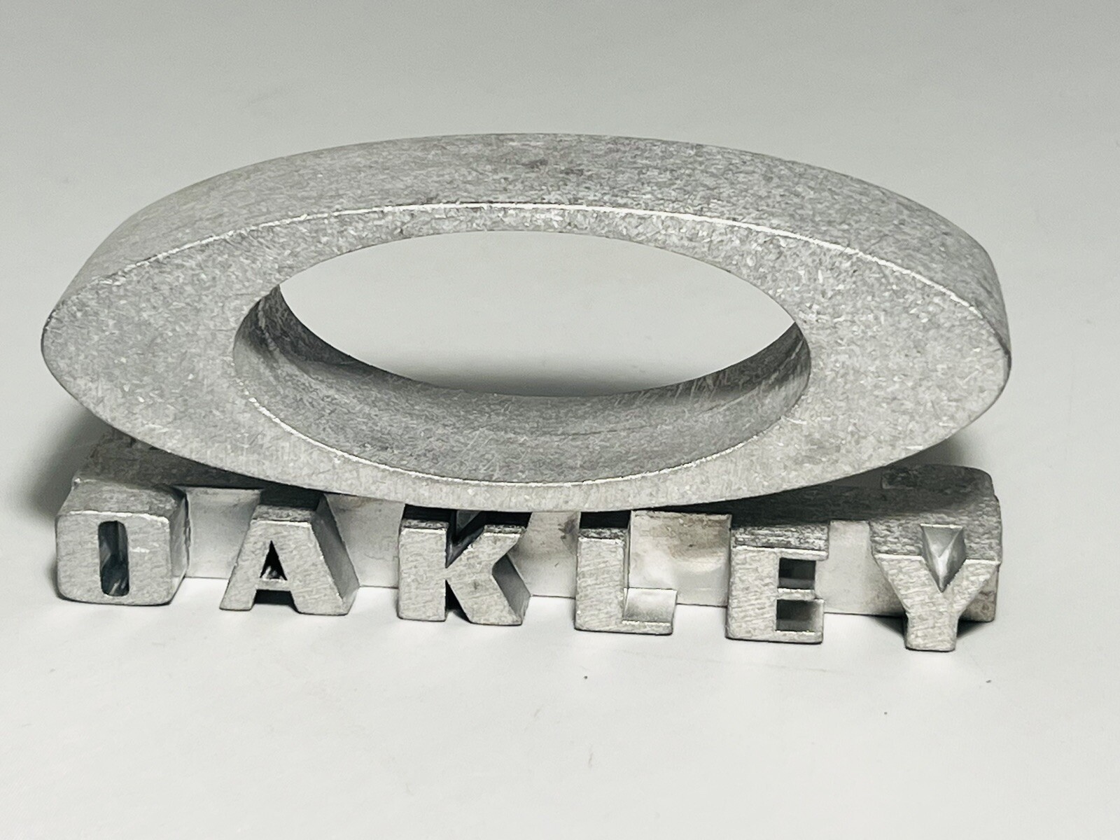 NEW AUTHENTIC OAKLEY SOLID X METAL DISPLAY CASE TOPPER STORE BLOCK 7 INCHES LONG