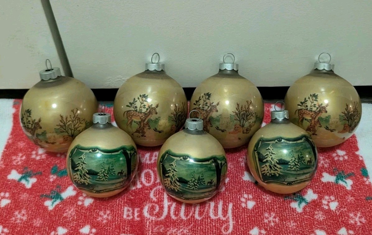 ViNTAGE COBY GLASS,  SET OF 7,  VERY RARE CHRISTMAS ORNAMENTS