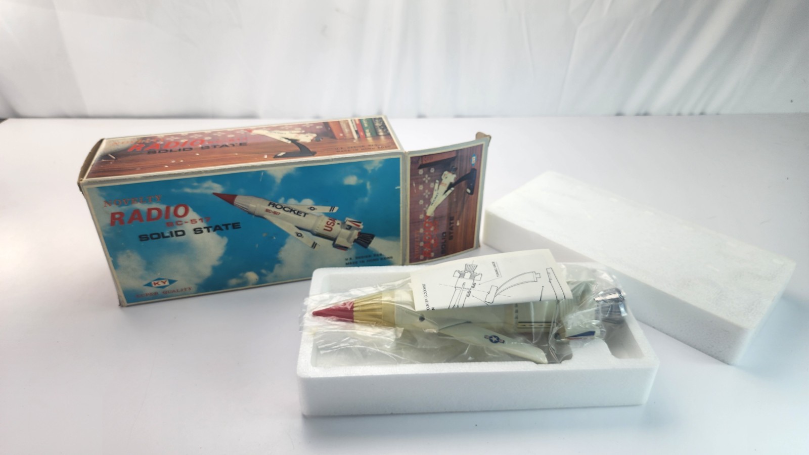 KY BC-517 ROCKET RADIO - Novelty Transistor Radio Original Packaging OPEN BOX