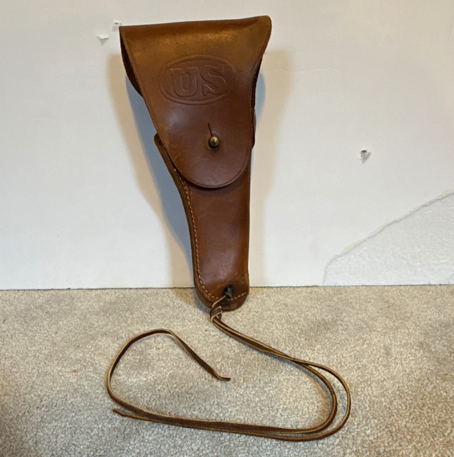 (MINT) Original WWII US Original Leather Colt M1911 Holster w/ Lanyard BOYT