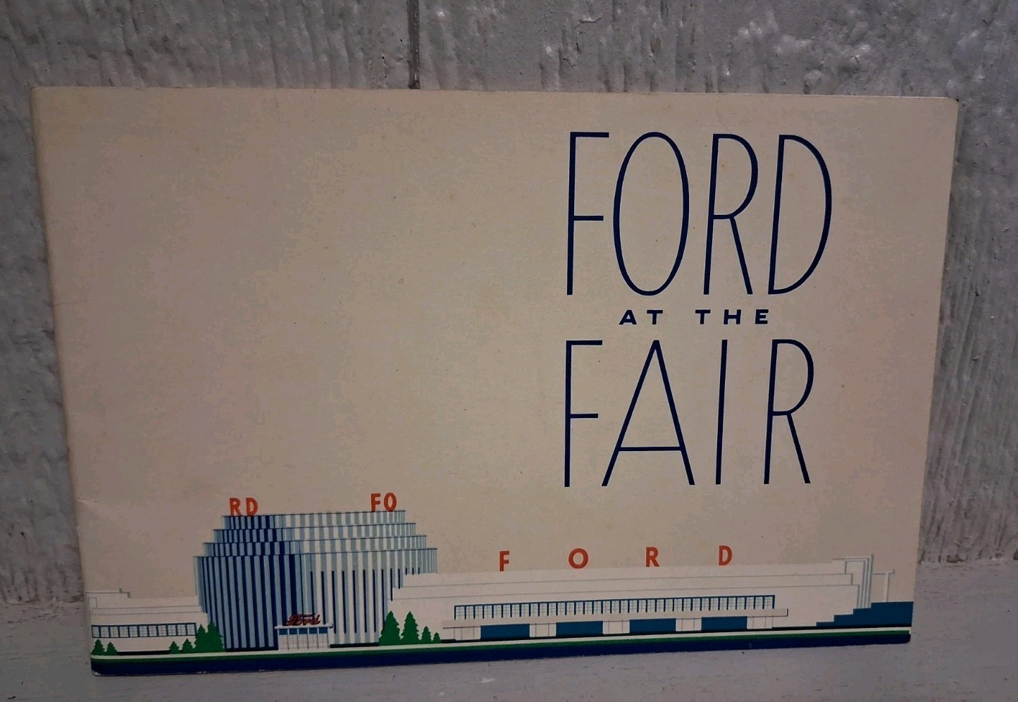 Vtg 1933 Chicago World’s Fair ‘Ford At The Fair’ Booklet Illustrated Automobiles