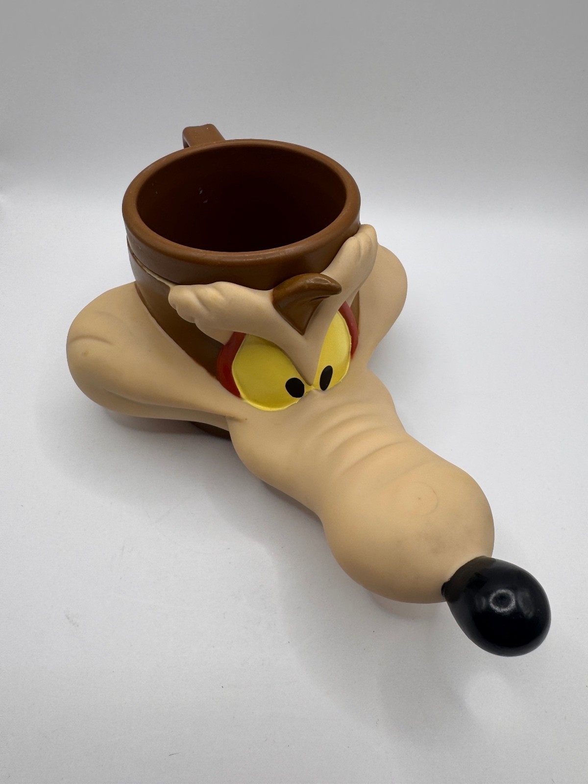 Vintage 1992 Wile E Coyote 3D Mug Warner Bros Looney Tunes Plastic Cup