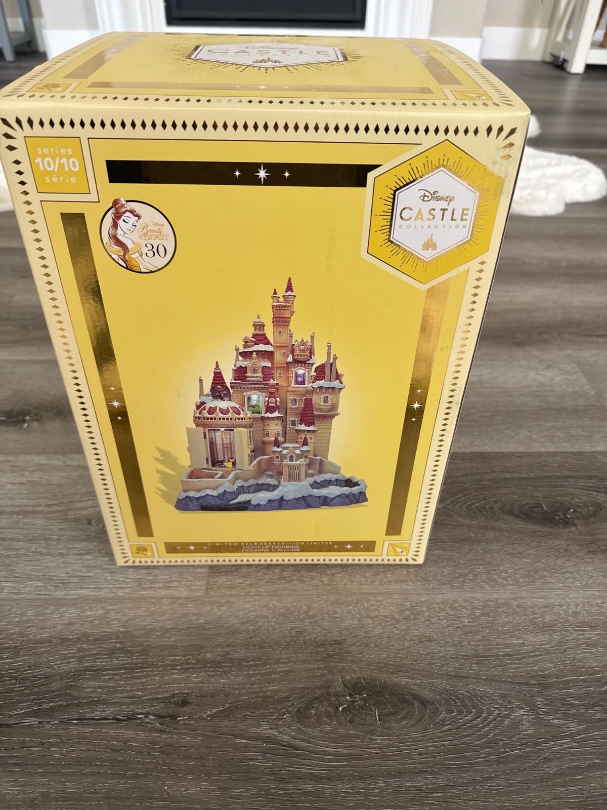 Disney Beauty and the Beast BELLE Light up CASTLE Figurine 10/10 Collection