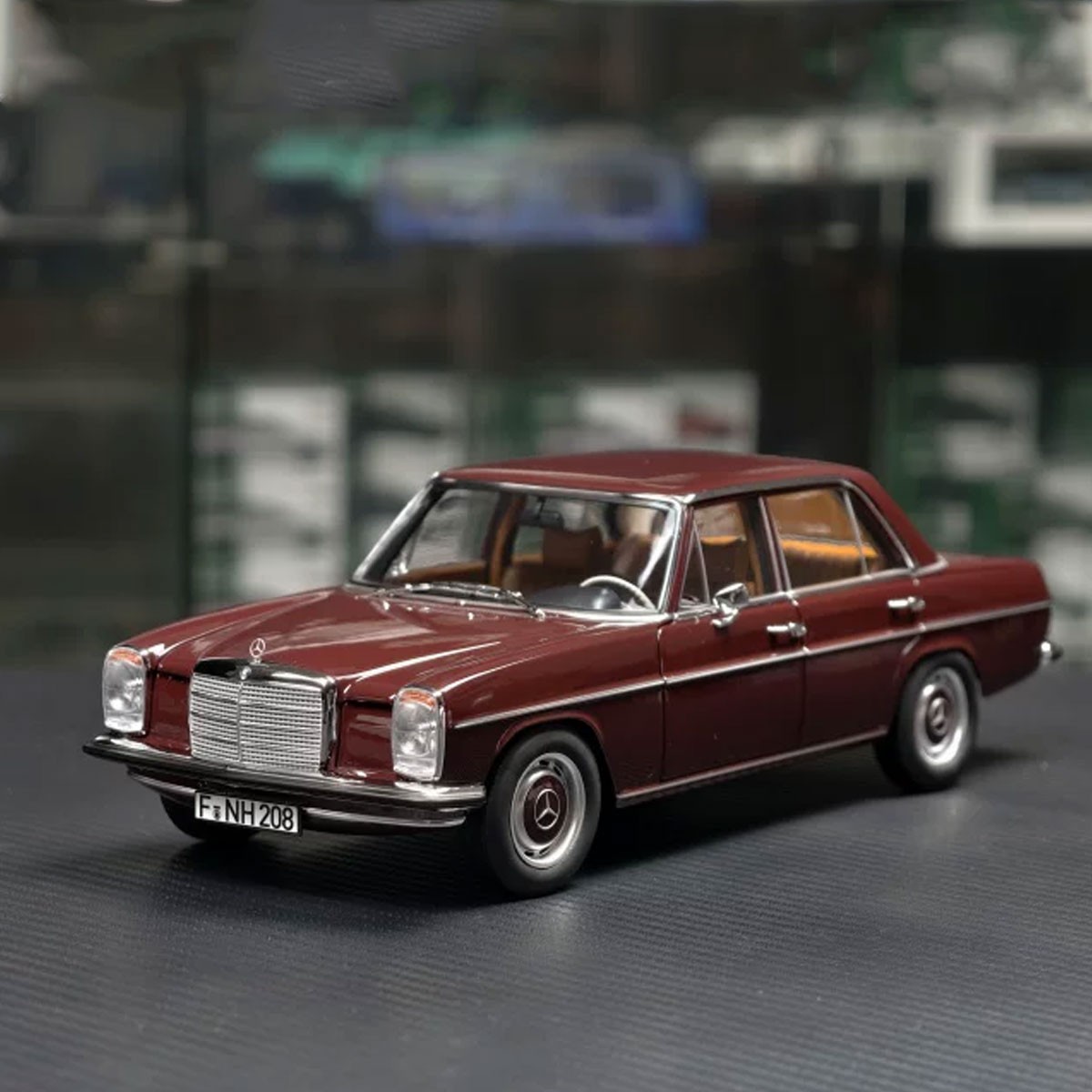 NOREV 1:18 Benz 200 1968 Diecast Model Car Gift Collectible