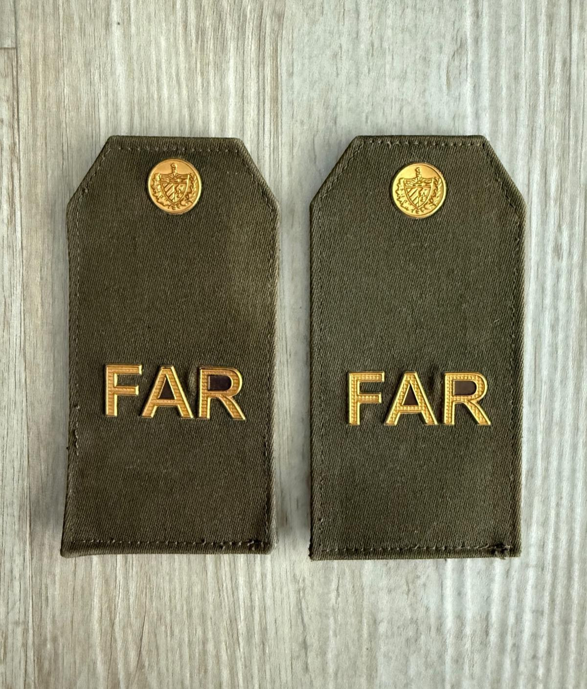 Cuba Cuban Pair of FAR Military Insignia Badge Fidel Castro Republic Collectible