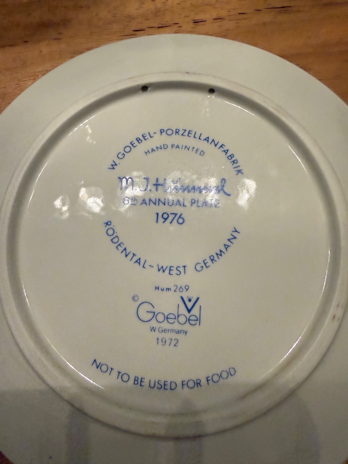 Goebel Hummel Plate W. Goebel M.J. Hummel 2nd Annual 1972, W. Germany