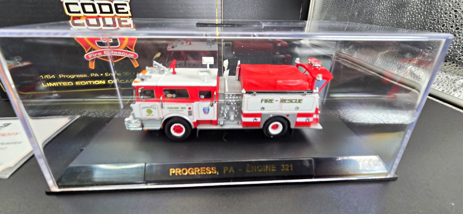 Code 3 Progress, PA Engine 21 Fire & Rescue 1/64 Diecast w/ Display Case