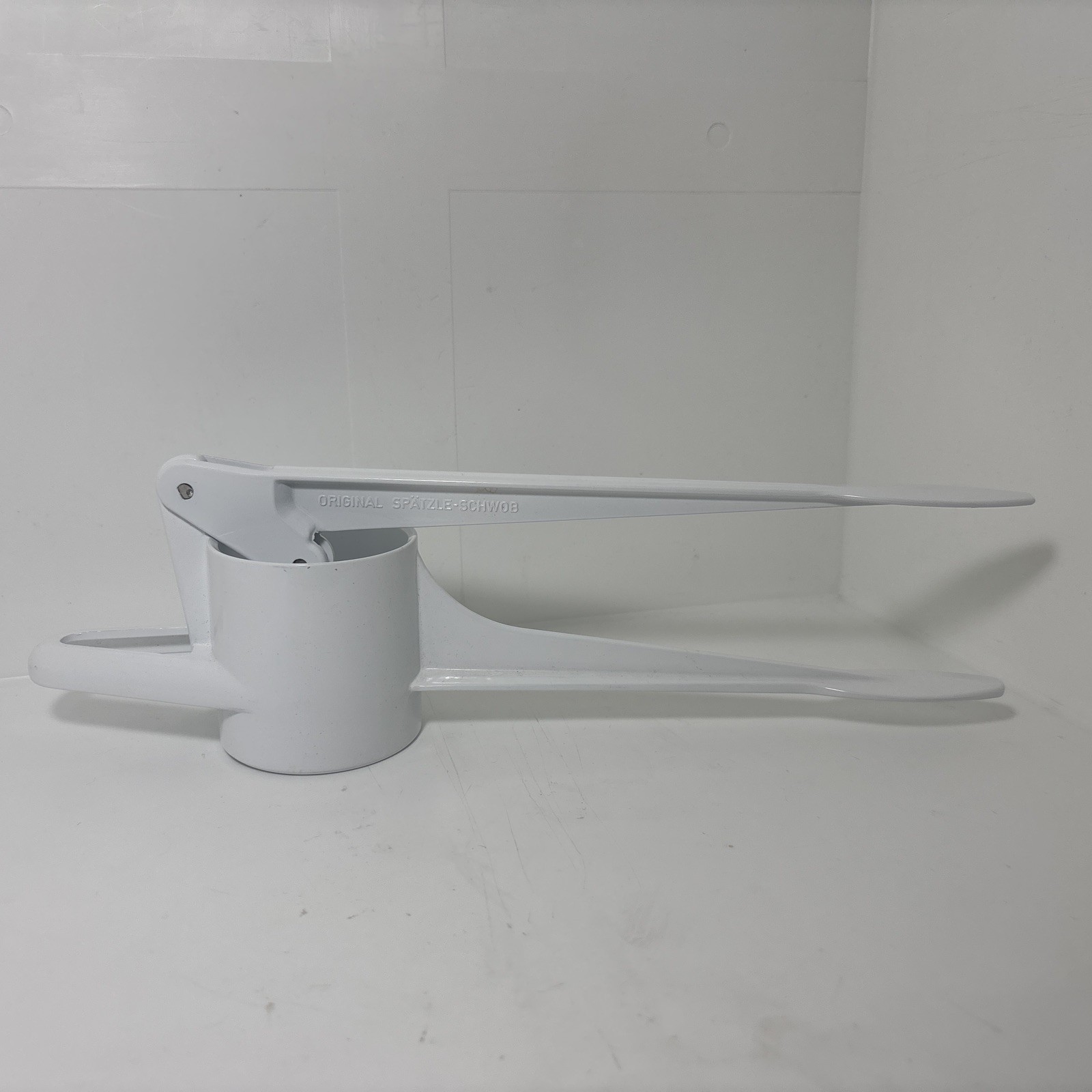 Original  Spätzle-Schwob Spaetzle  Spatzle Maker Potato Ricer White 16\