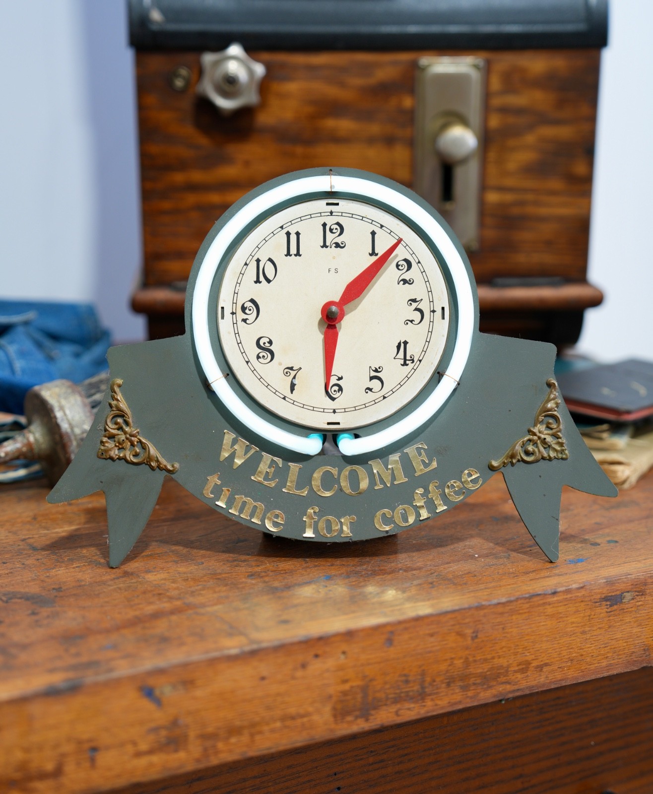 Vintage Tabletop Neon Clock Coffee shop 80s 90s Store Display