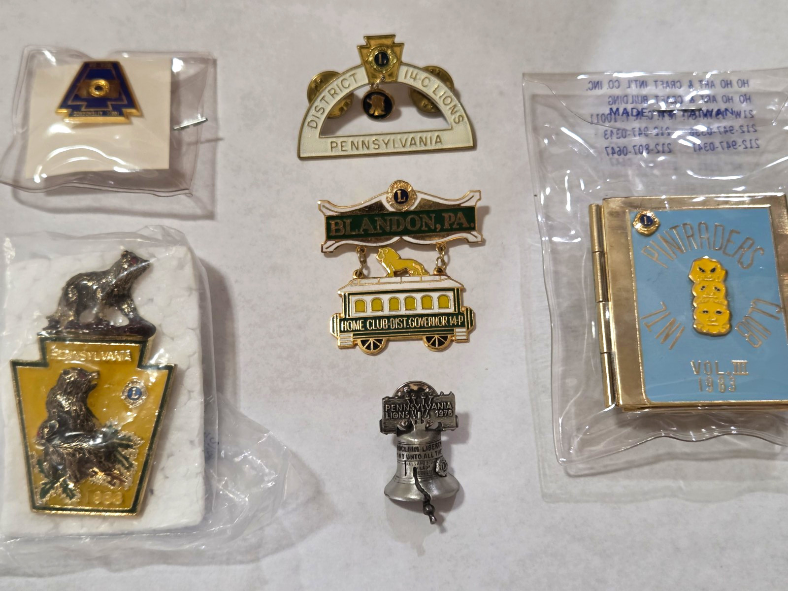 Lot 6 Vintage Lions Club Pennsylvania Pins 1989 Bear Liberty Bell Trolley