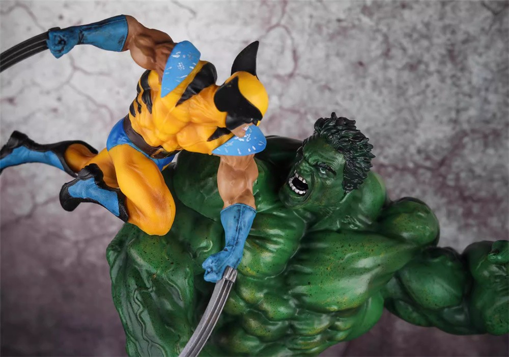 Hulk VS Wolverine PVC Figure Statue Model Toy Collection Gift Stock IN USA！