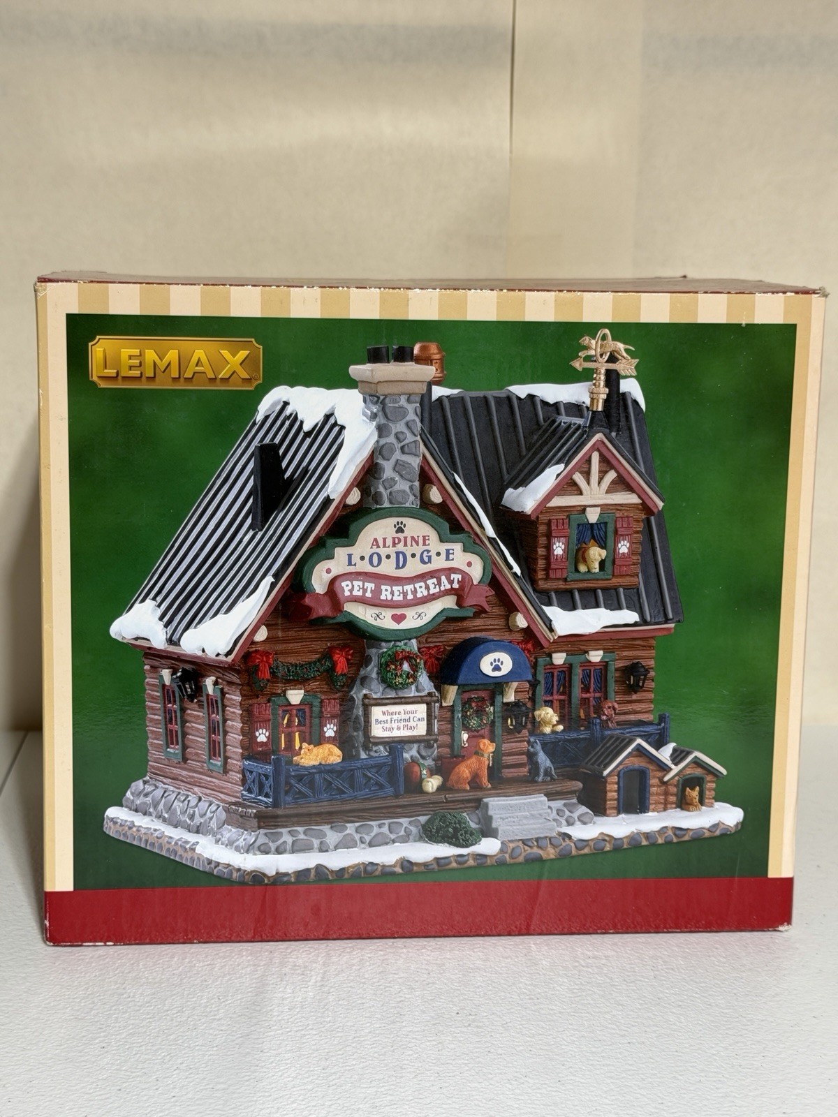 LEMAX Alpine Lodge Pet Retreat #75255, Popcorn Vendor And Villager’s Lot