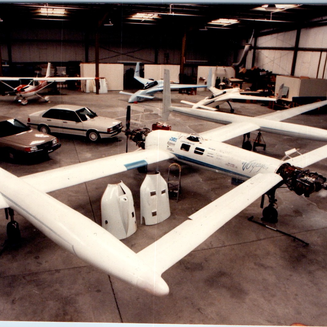 1986 Rutan Voyager Aircraft Hangar Mojave CA History 5\