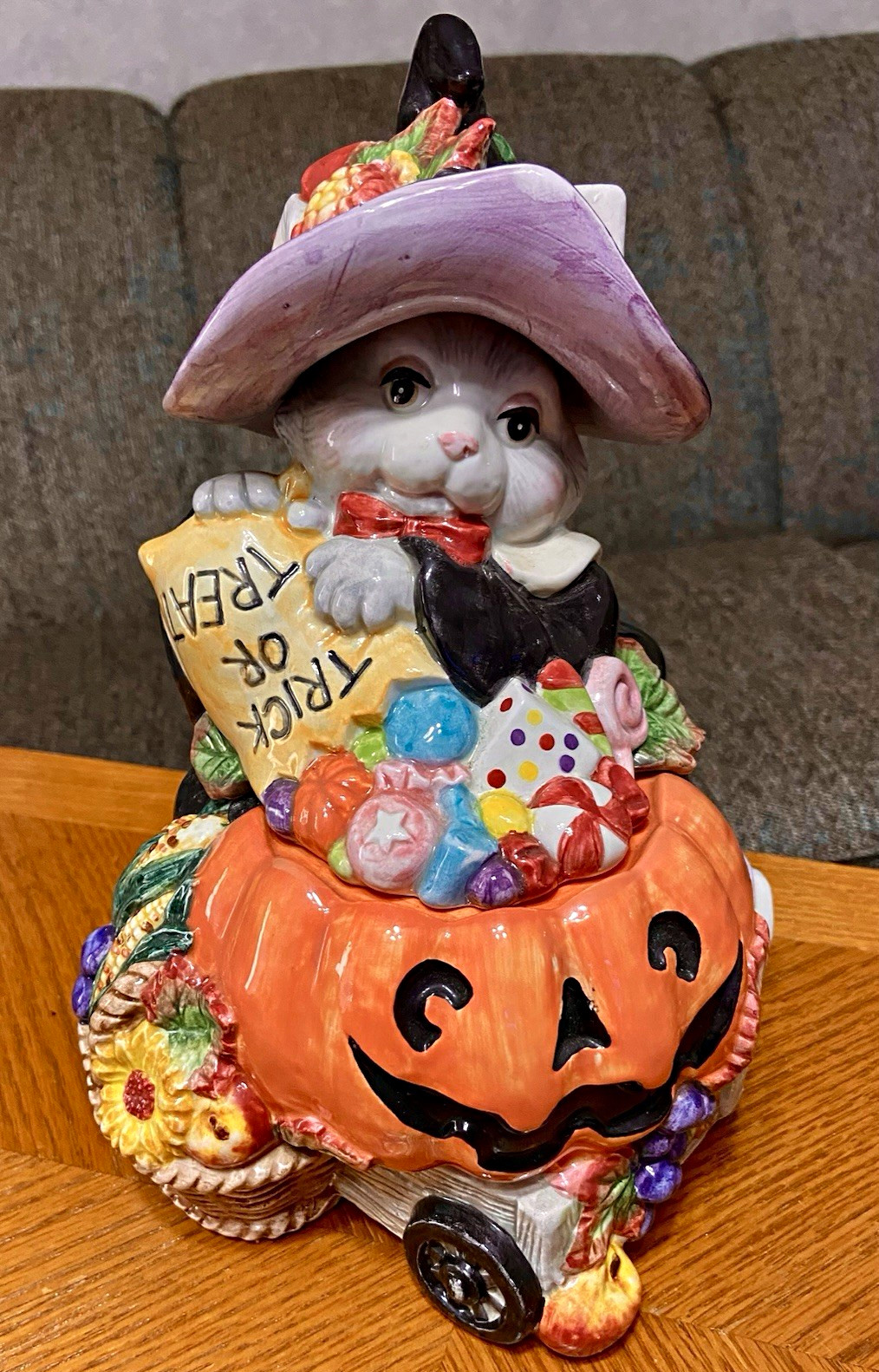 FITZ AND FLOYD CLASSICS trick or treat Rabbit Halloween COOKIE JAR – RARE
