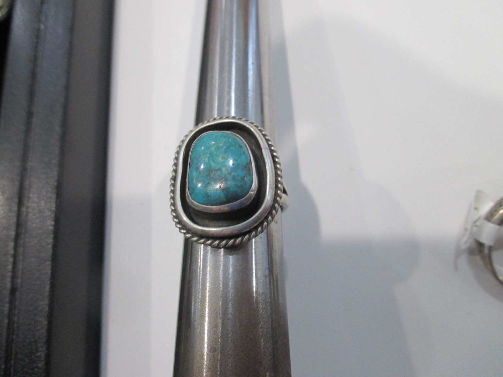 VINTAGE STERLING SILVER TURQUOISE NUGGET RING