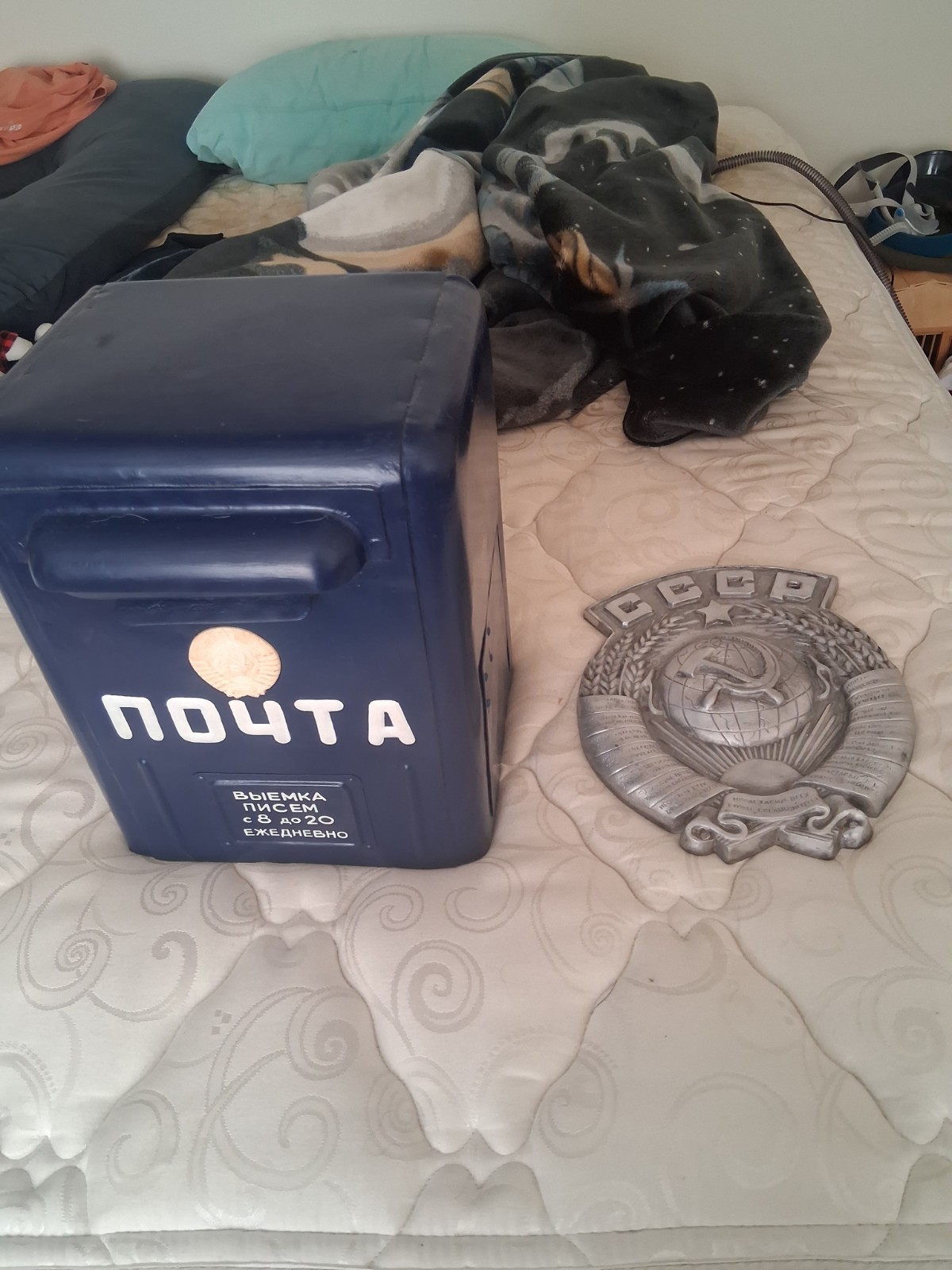 vintage soviet emblem and post office box used but in very good condition