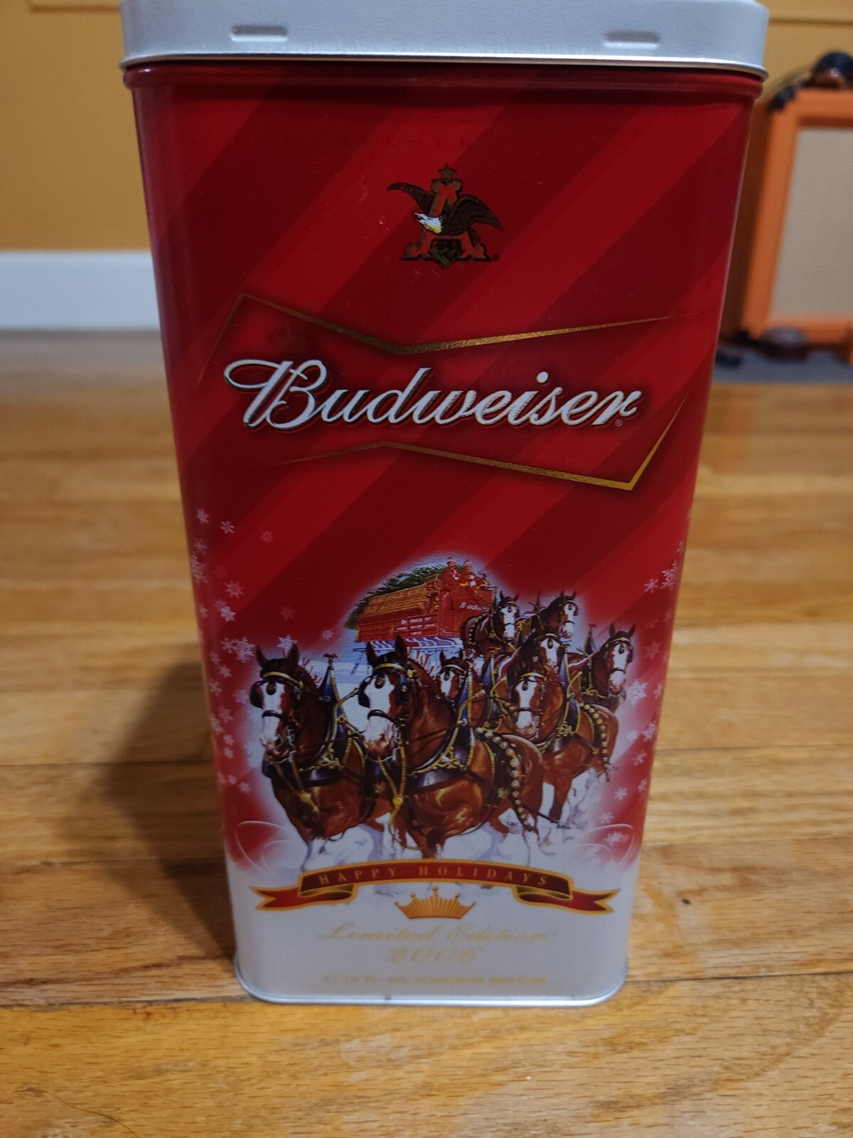 2006 Budweiser Clydesdale Holiday Limited Edition  Tin/Bottles BRAND NEW Expired