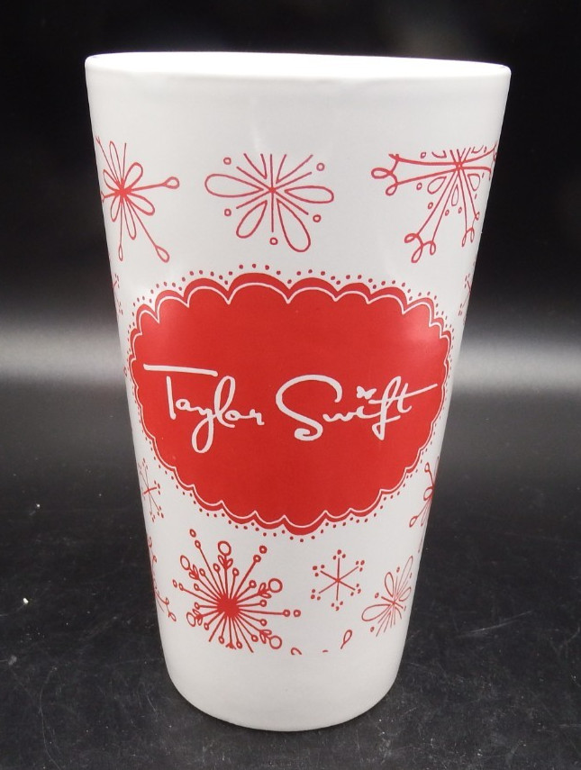 VTG  Taylor Swift Red/White Holiday Mug W/ Red Snowflakes EXC