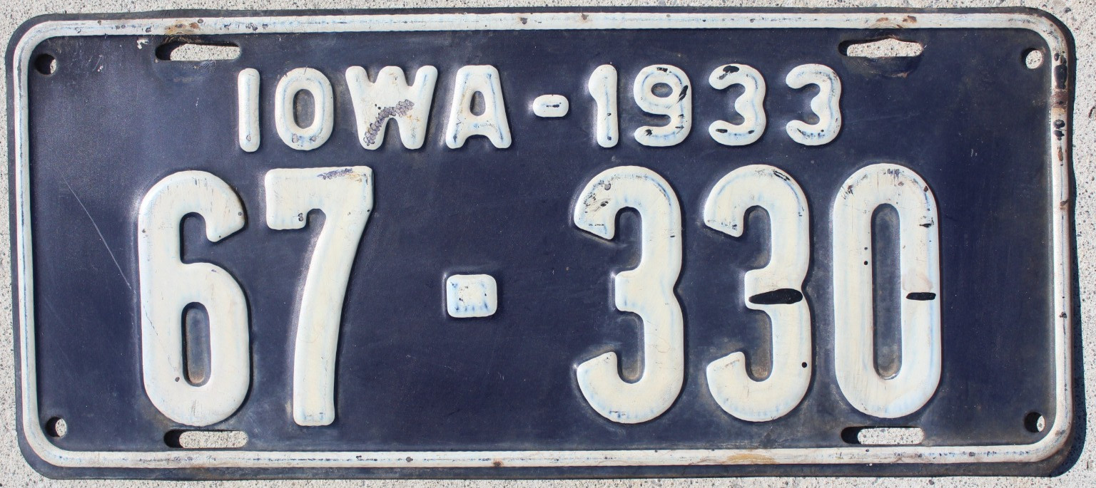 1933 Iowa License Plate