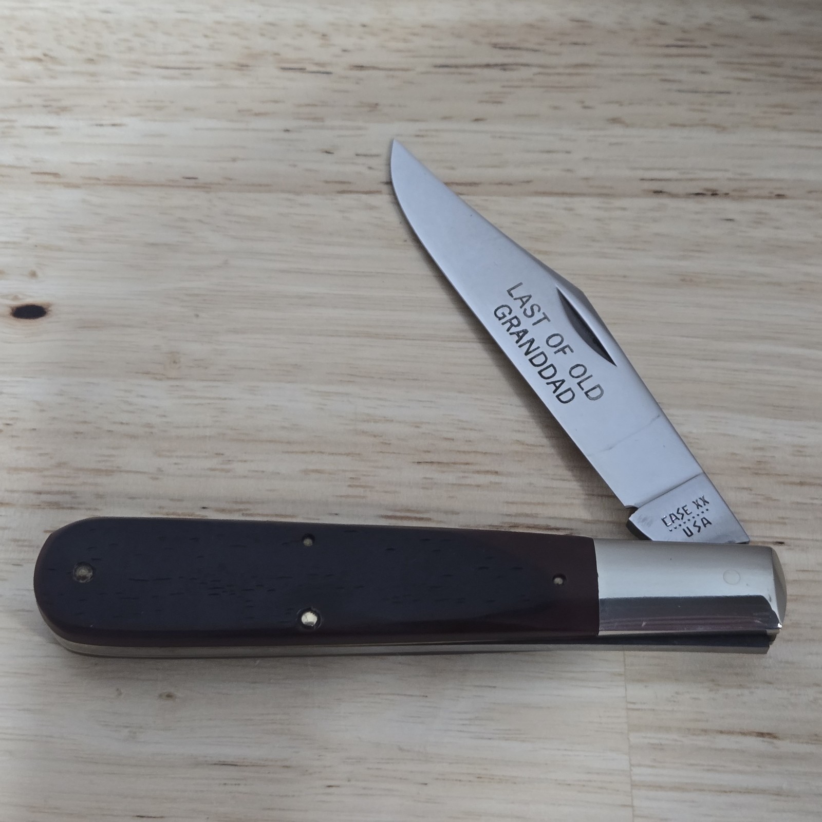 1981 Case XX USA 6143 Grand Daddy Barlow Knife Red Bone. 