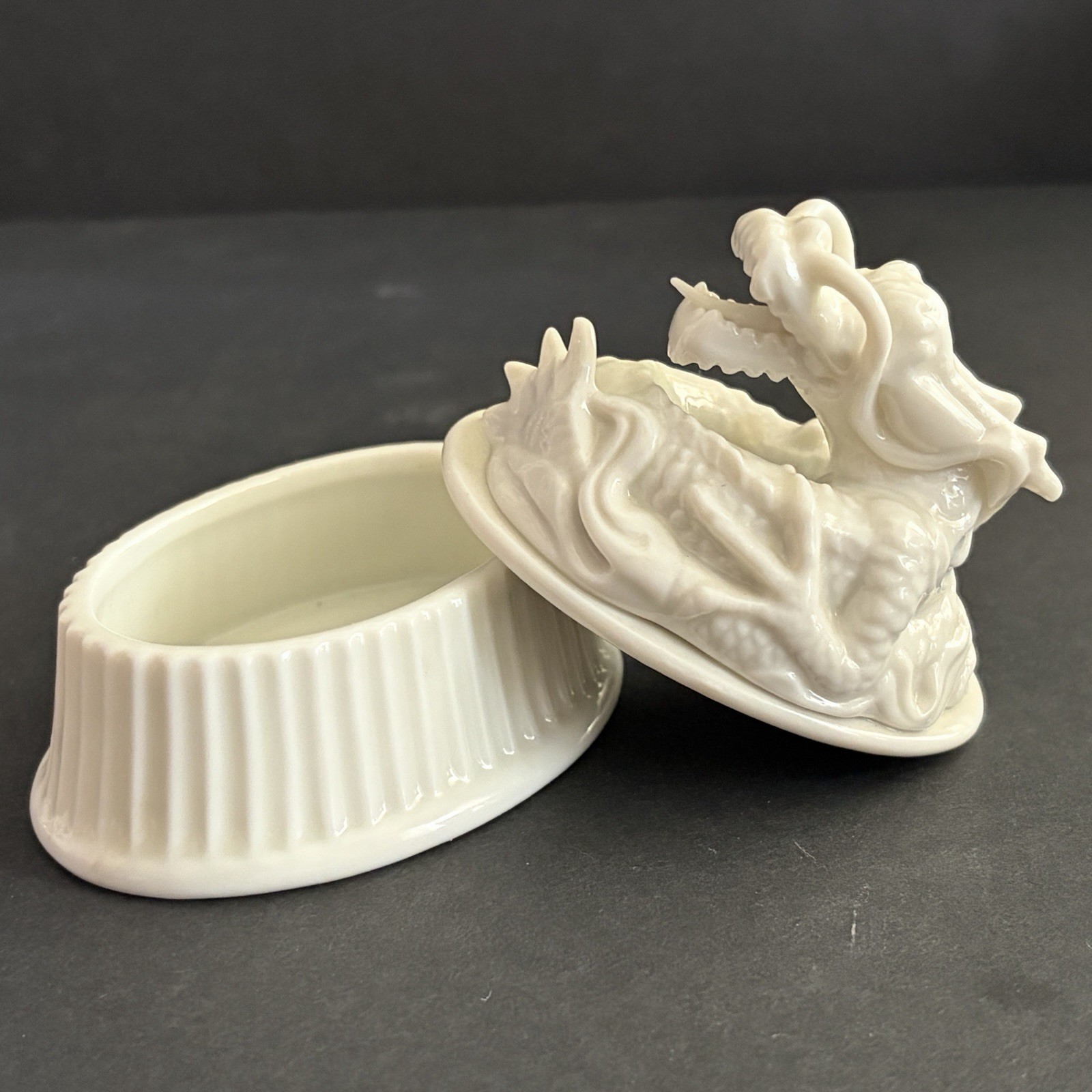 Vintage Fitz and Floyd Porcelain Trinket Box - Dragon 1977 - Mint Condition