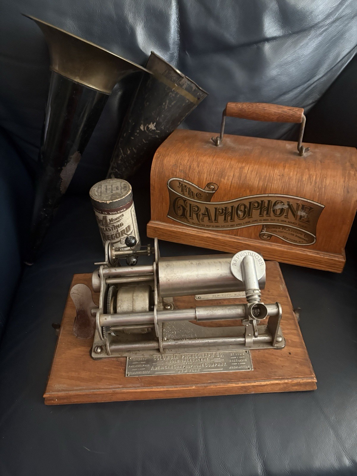 Vtg. Antique Columbia Graphophone with Horns Speakers Type B in Case