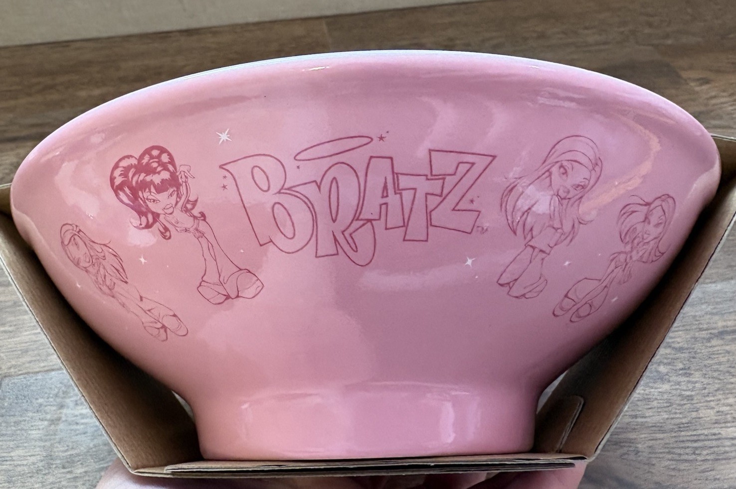 Bratz pink ramen Bowl with Chopsticks featuring cloe, Yasmin, Jade and Sasha 