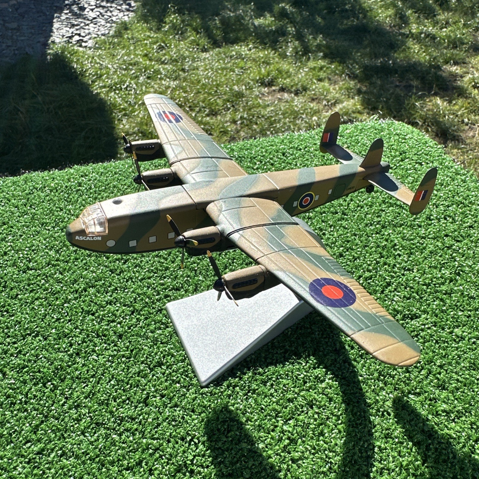 Corgi DieCast - Avro York - Royal Air Force Kings  Flight - 1:144 Scale - 47204