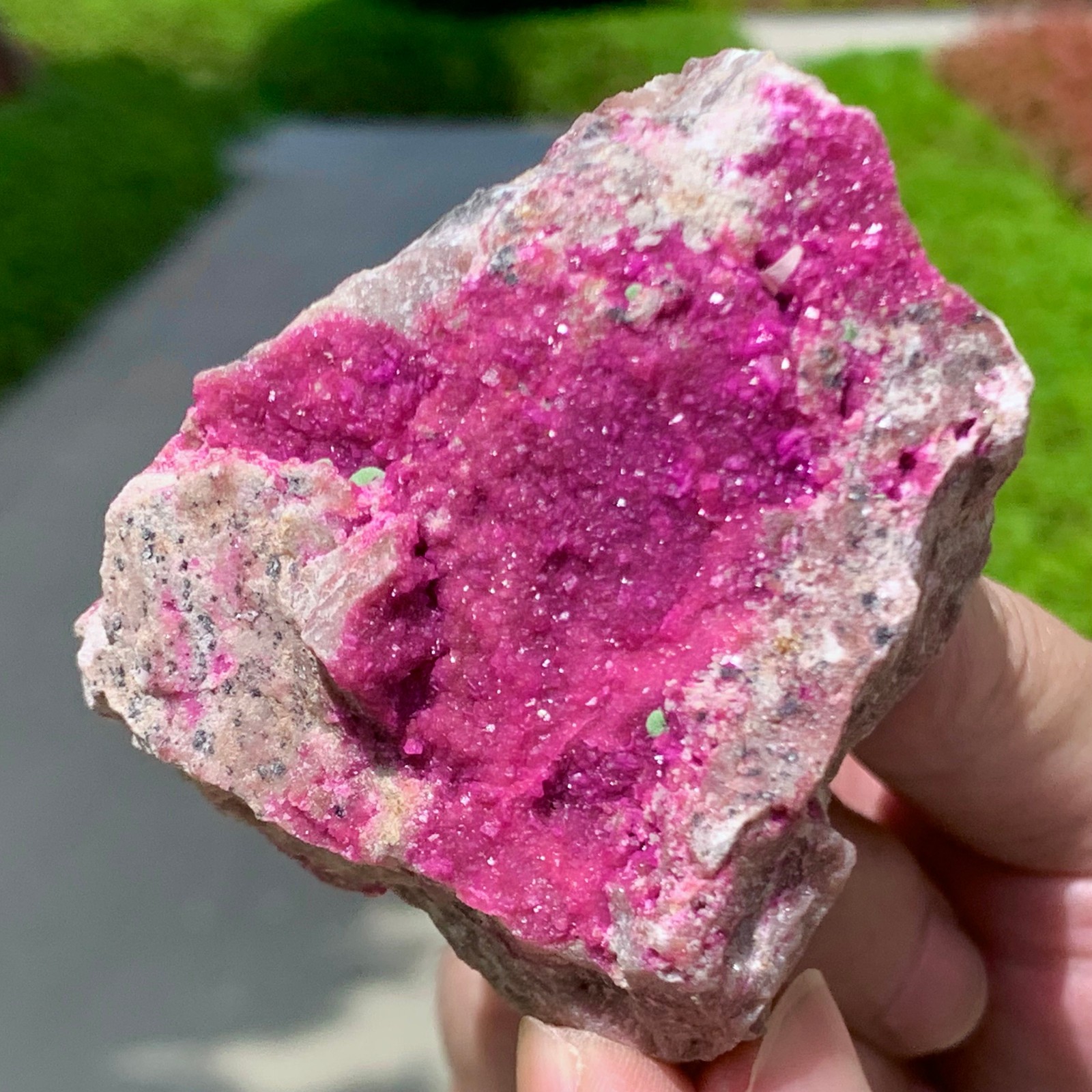 228G Natural Cobalto Calcite graininess Crystal Mineral specimen Healing-Congo