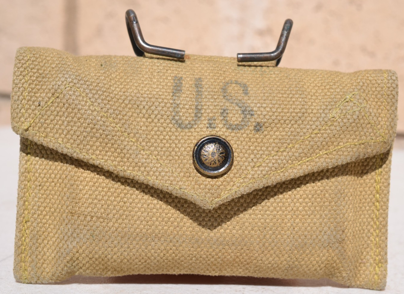 US ARMY WW2 BRITISH MADE MEDICAL FIRST AID FIELD MEDIC CANVAS BELT POUCH