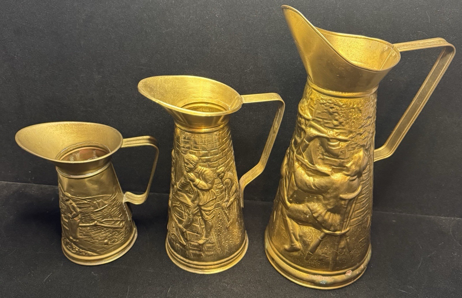 Set Of 3 Vtg Peerage Brass Pitchers Made In England, Embossed Brass Pitchers