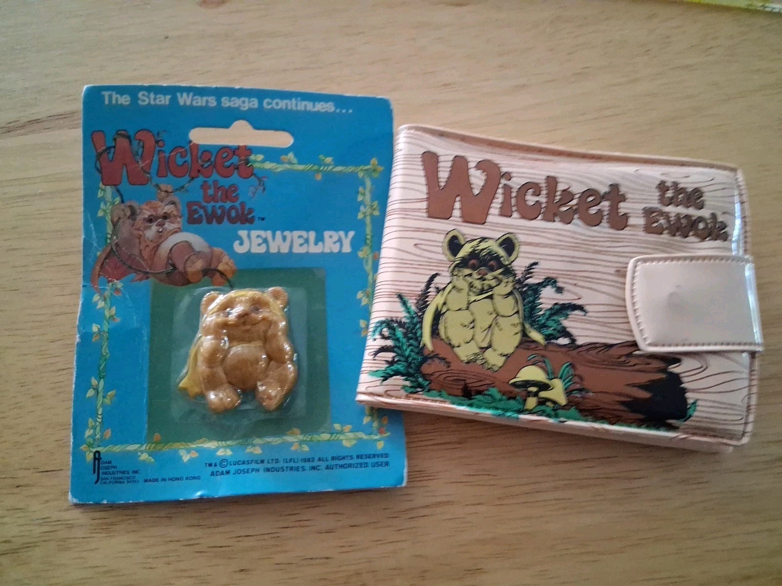 Vintage 1983 Star Wars Wicket the Ewok Wallet Return of the Jedi W/pin