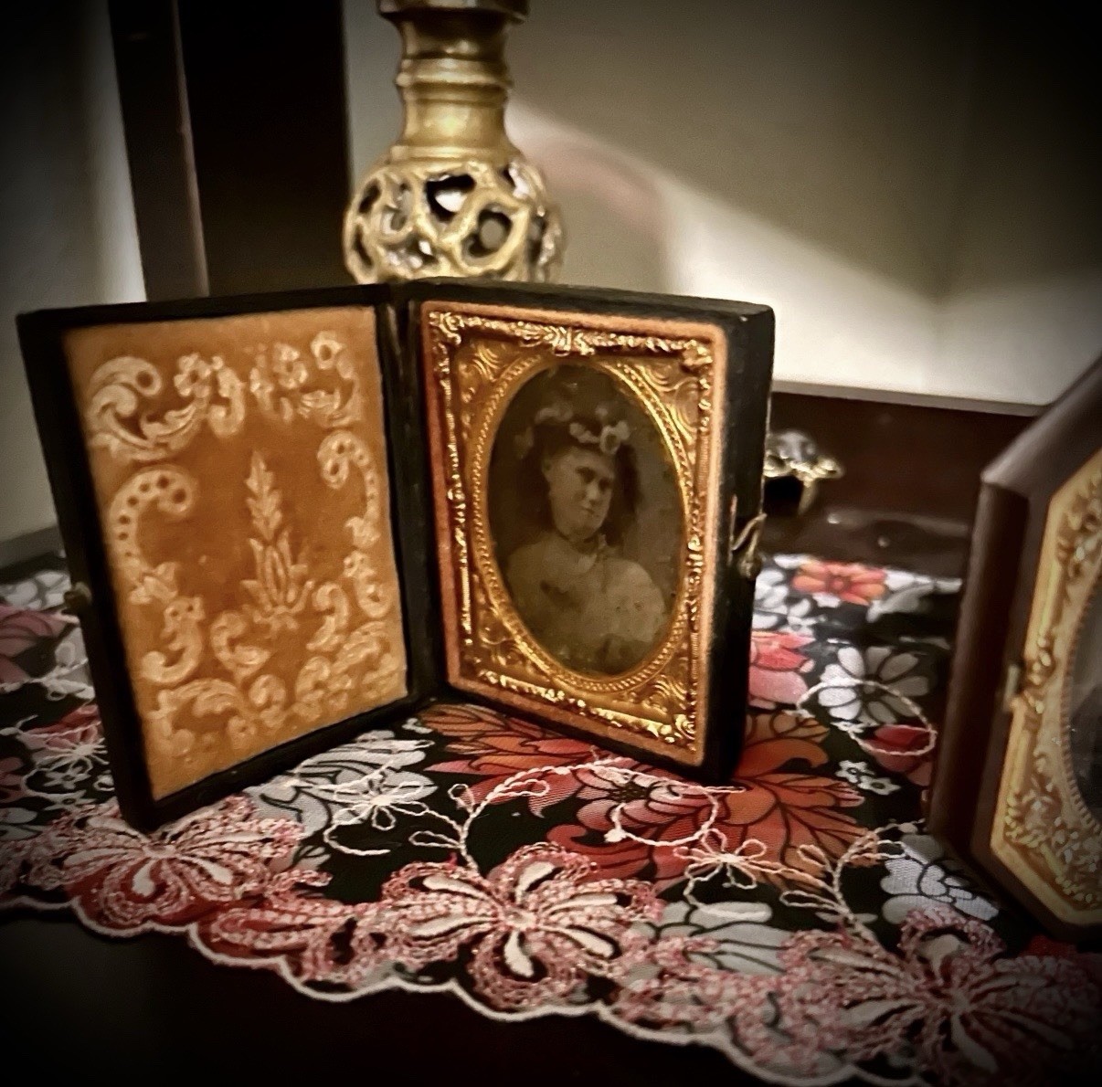 Antique 1840s–1860s Cased Daguerreotype