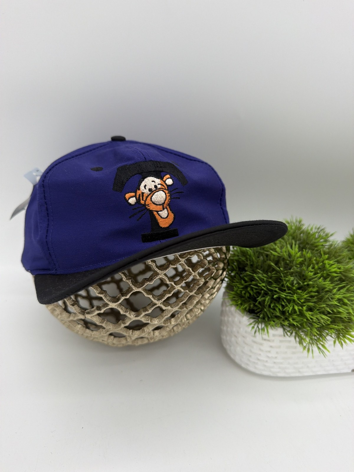 Vintage 90s The Disney Store Tigger T Snapback Hat Purple Black NWT Pooh