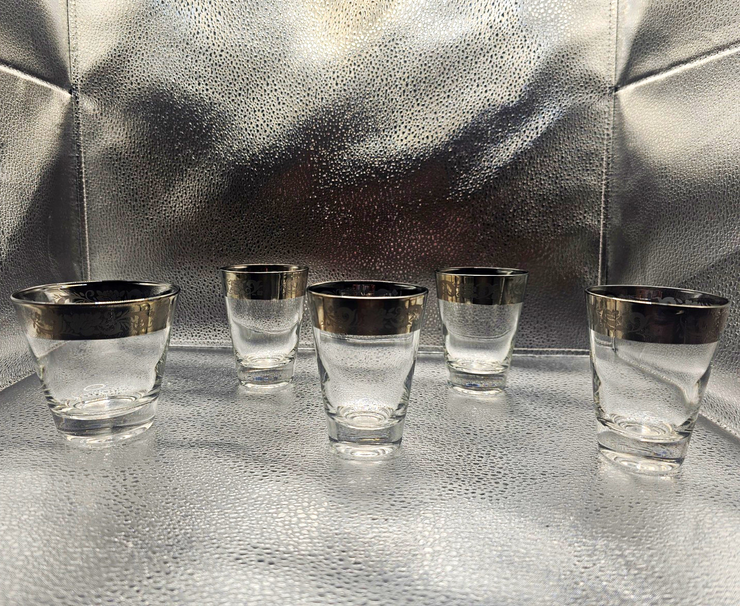 Vntg Dorothy Thorpe 4 Clear Shot Glass Set and 1 whiskey glass-Silver Rim-Floral