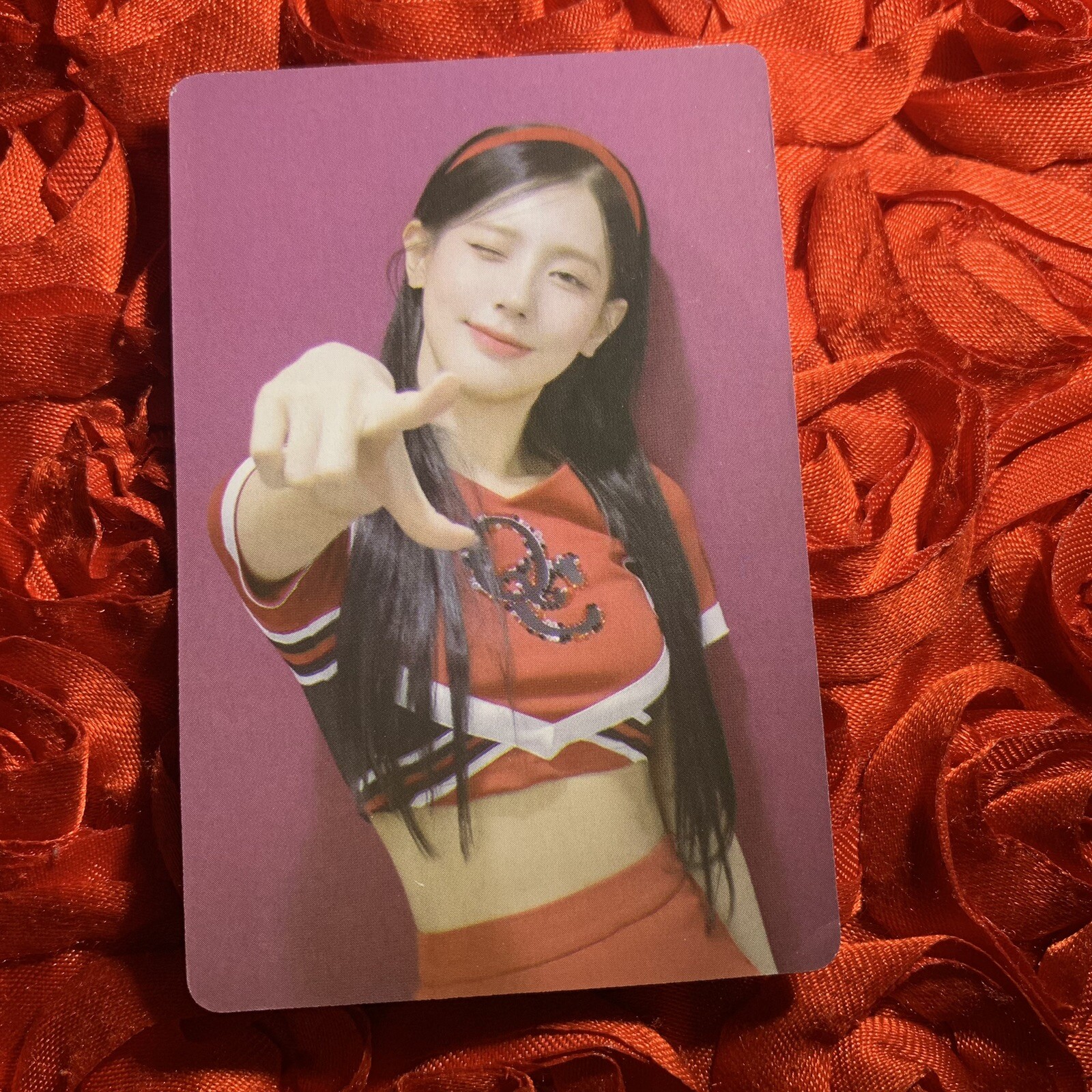 Miyeon (G)I-DLE FREETY Edition Celeb K-POP Girl Photo Card Red Cheer