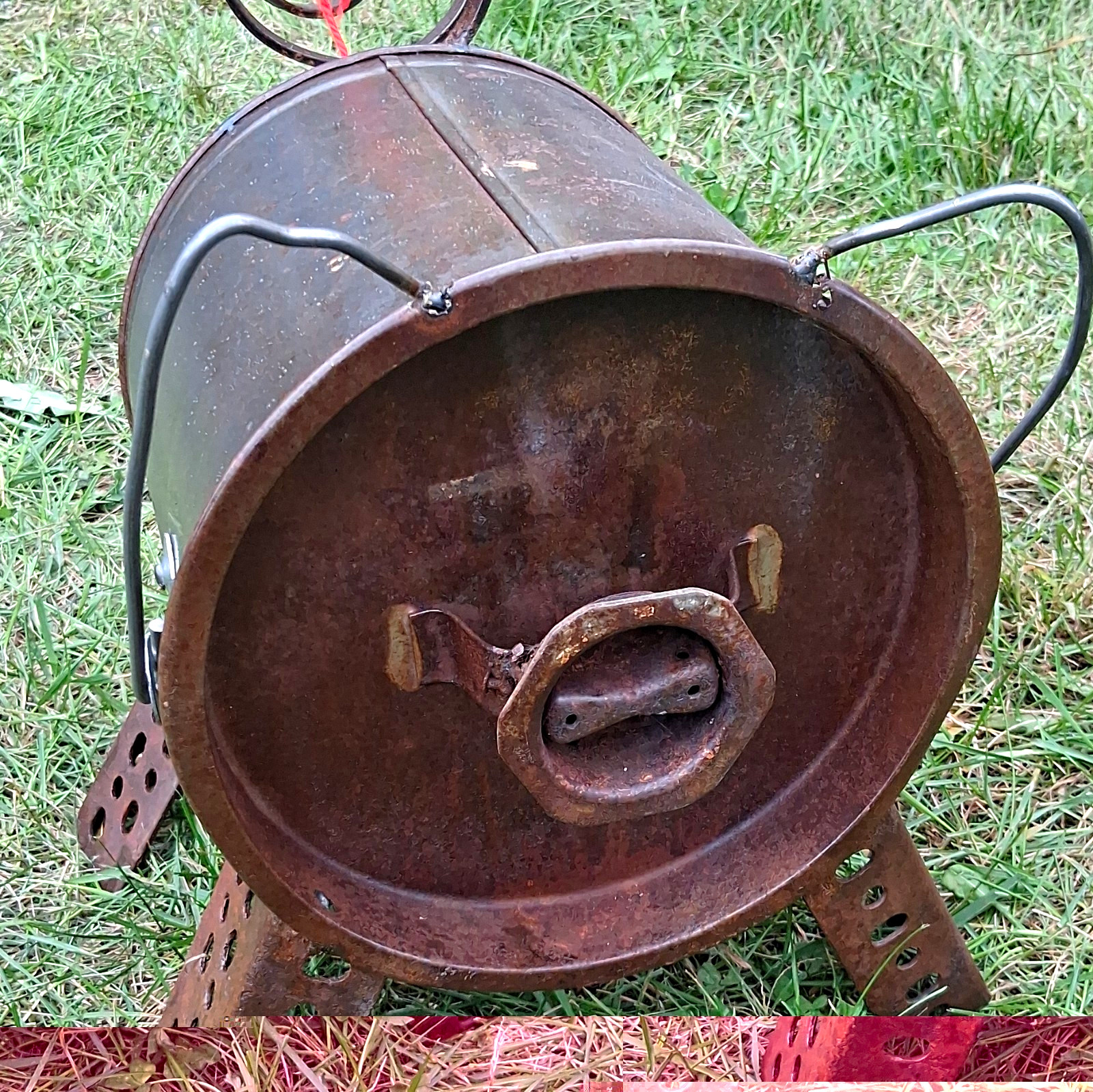 Vintage Metal Piglet Yard Art SUPER CUTE