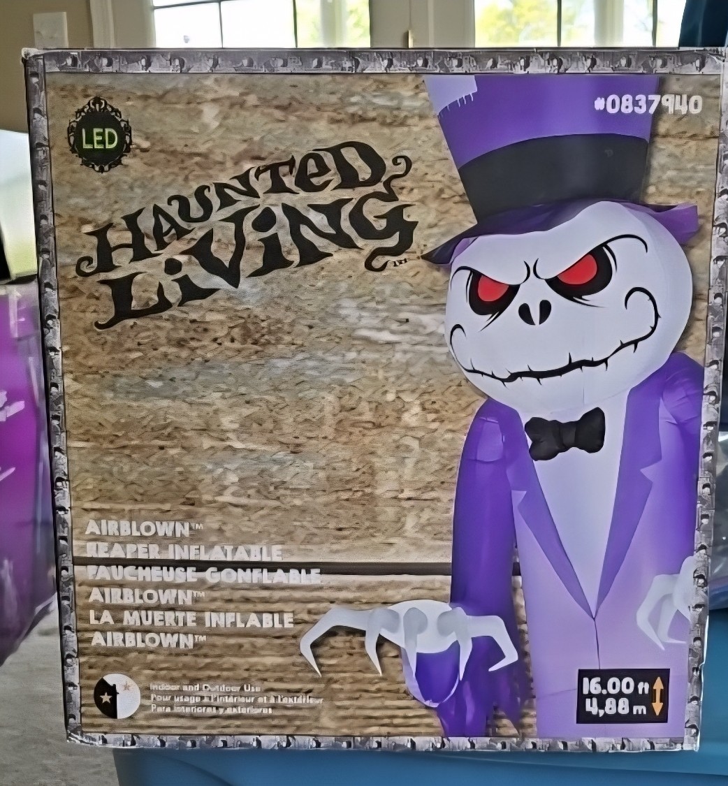 VERY RARE 16-ft Colossal Reaper Airblown Halloween Inflatable Haunted Living