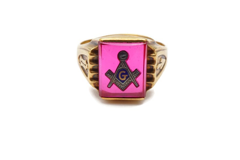 Vintage 10k Yellow Gold Red Stone Masonic Size 11.5