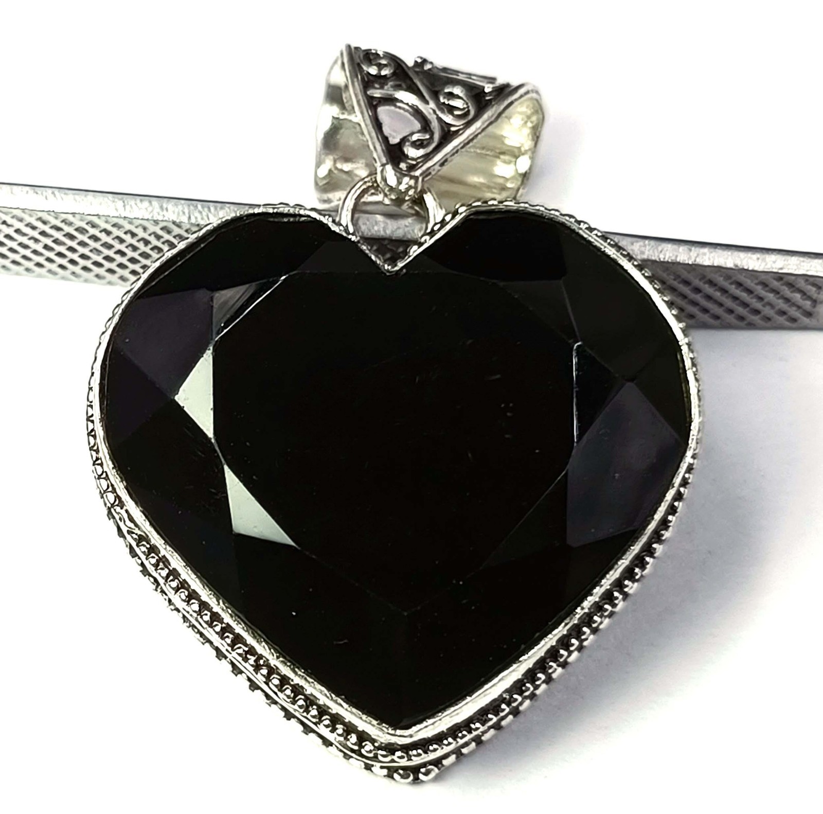 112.85 Ct Natural Black Sapphire Pendant Heart 925 Sterling Silver IGL 6MHL