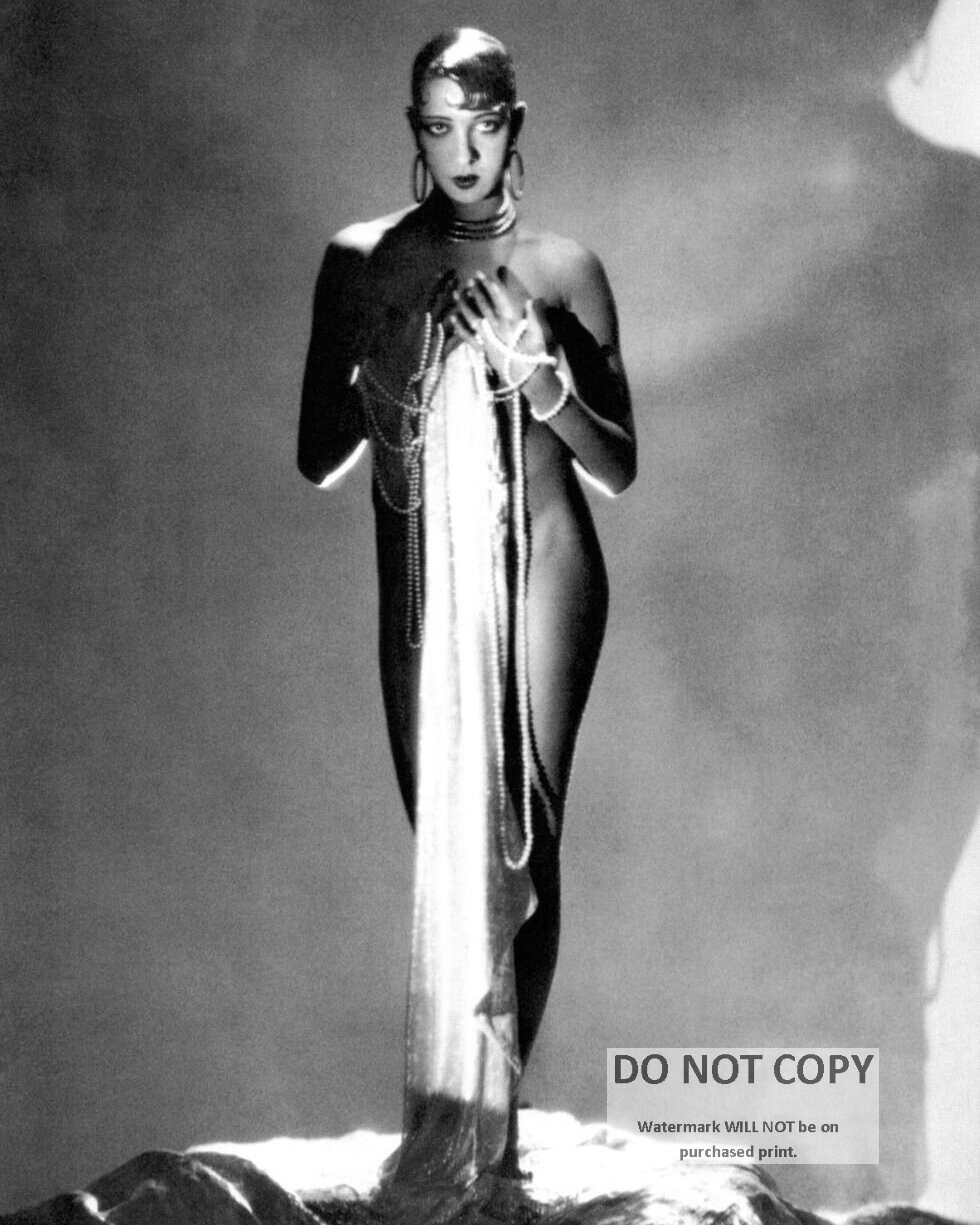 ACTRESS JOSEPHINE BAKER PIN UP - 8X10 PUBLICITY PHOTO (EE-431)