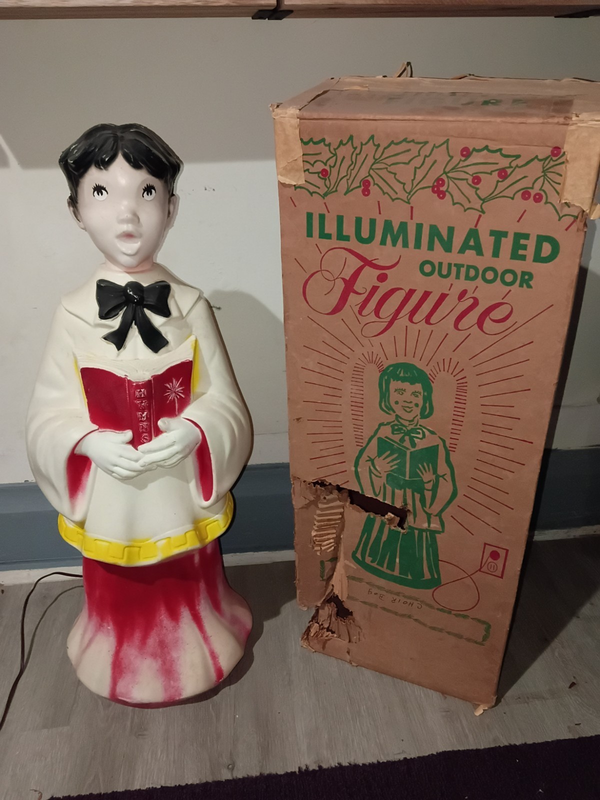 Vintage Empire Blow Mold Choir Boy Christmas Lighted Figure 30\