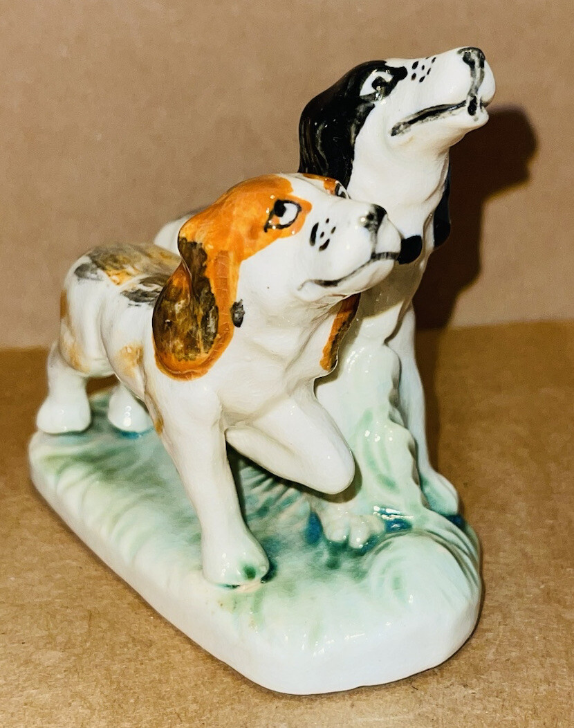 Antique PIONEER MOSE CO. NY Hunting dogs figurine, Japan