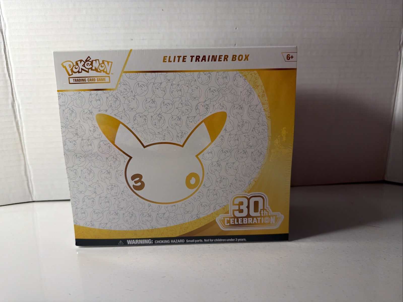 Élite Trainer Box 30th Anniversary Pokemon Card Game-NEW SEALED-READY TO SHIP
