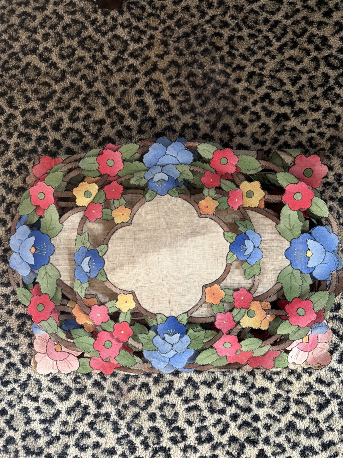 VTG 6pc Floral Applique Cutwork Table Runner Placemats Embroidered Cottage