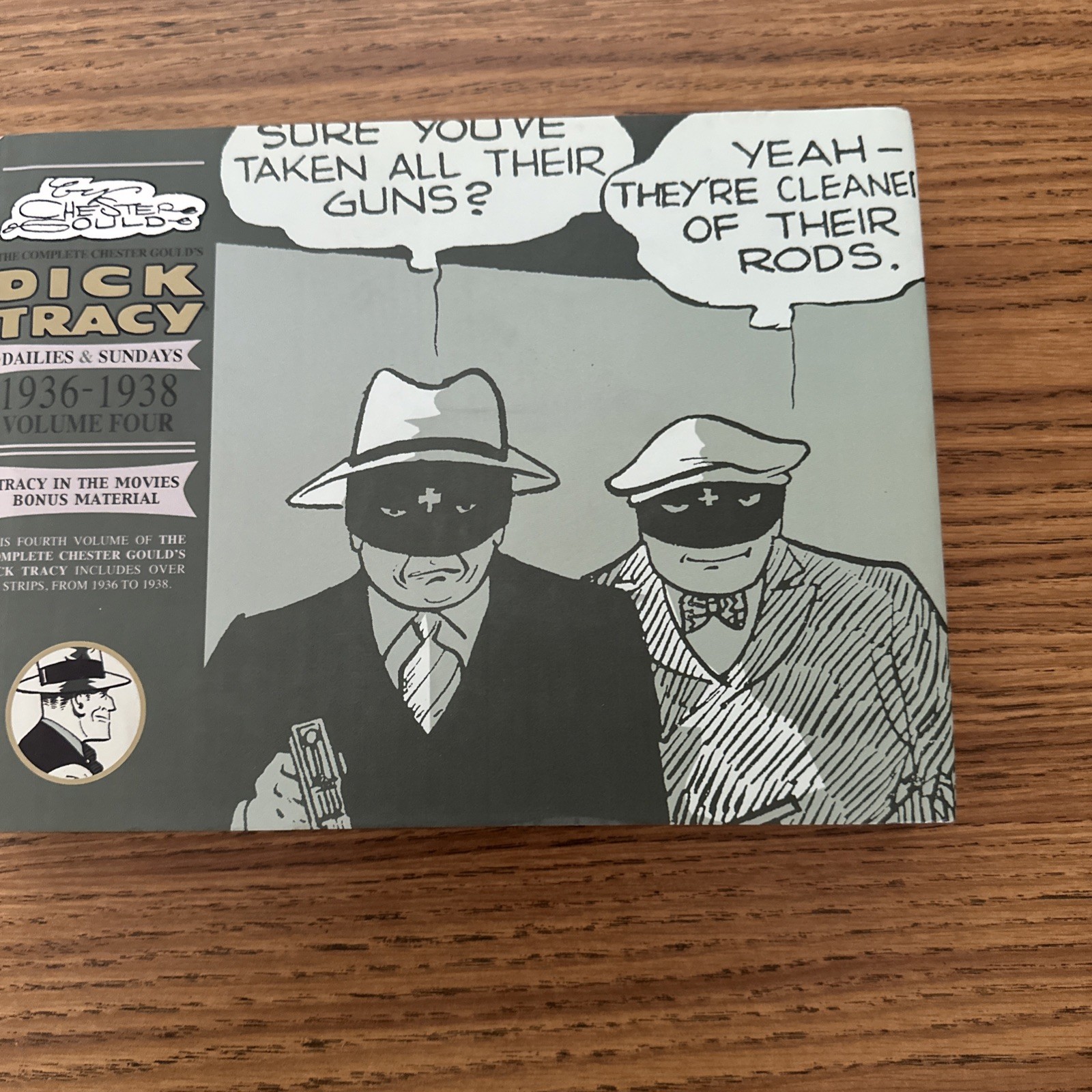 The Complete Chester Gould's Dick Tracy #4 (IDW Publishing April 2008)