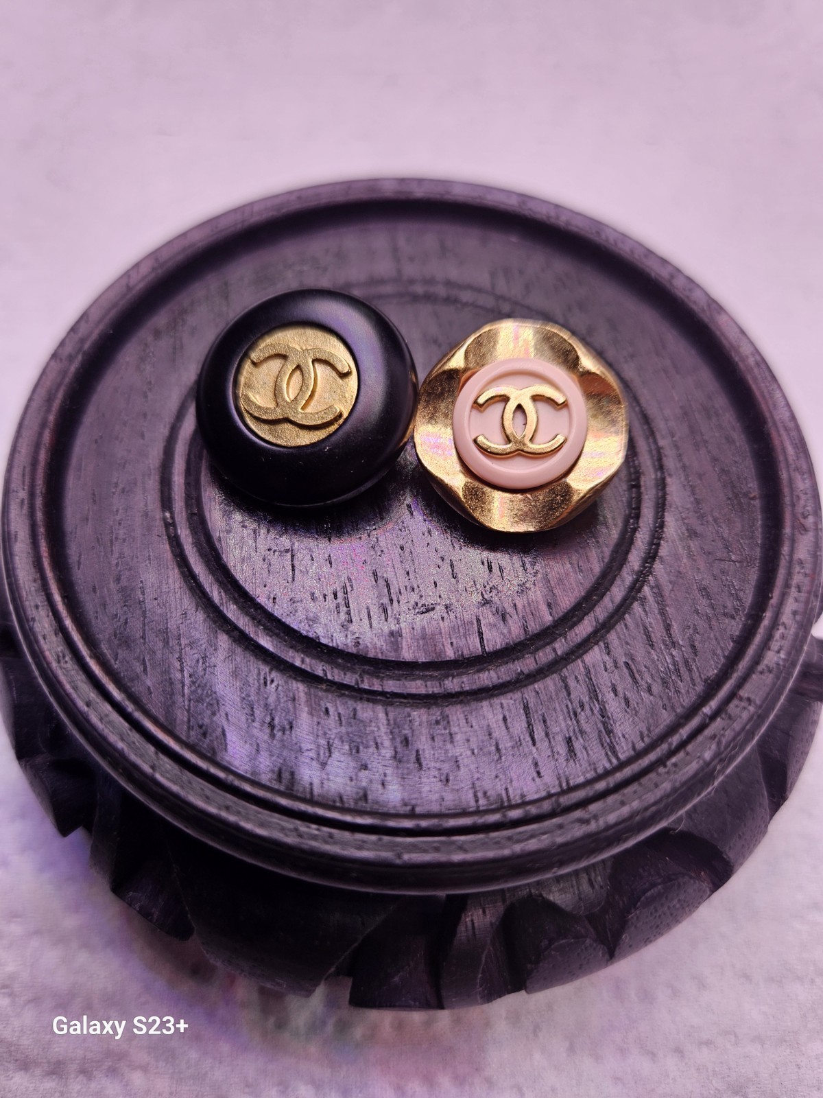 2 X Original & Authentic Resin & Metal Bold CC CHANEL  Replacement Buttons 